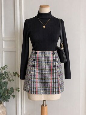 Women's Veronica Beard
Starck Plaid Mini Skirt
Multicolor / Lined. Sz 4.